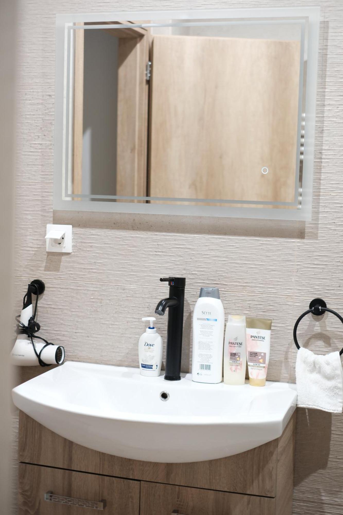 Spacious Maisonette Nearby Acropolis Appartement